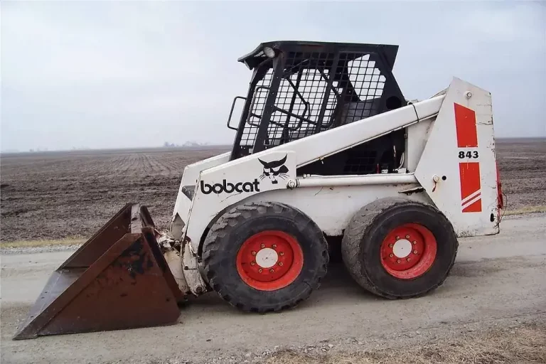 How to Operate a Skid Steer Bobcat: Master Control!
