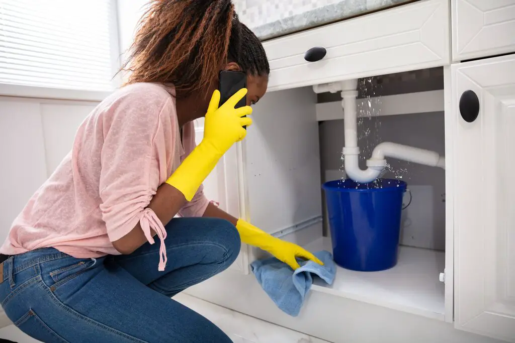 The Comprehensive Guide to Handling Emergency Plumbing Situations