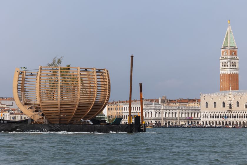 Klaus Littmann’s stunning ark-like sculpture turns a single tree into a piece of art