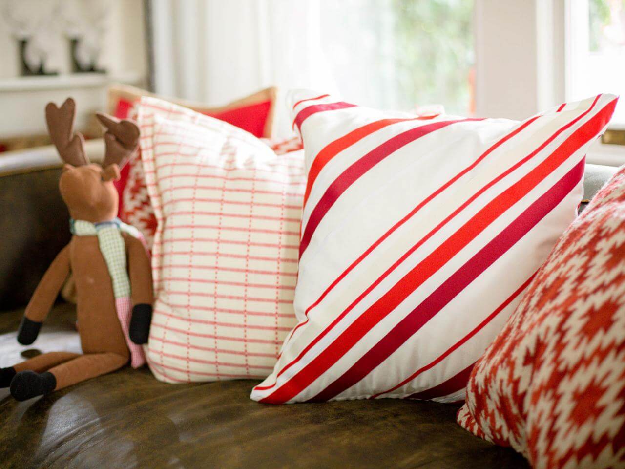 DIY Christmas Pillows You Can Make This Weekend