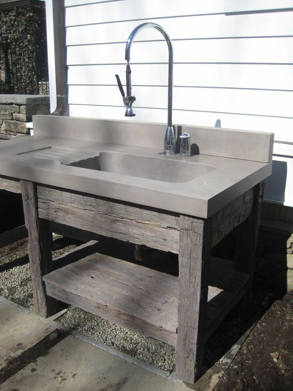 11+ Easy to Make DIY Outdoor Sink Ideas to Upgrade Your Garden
