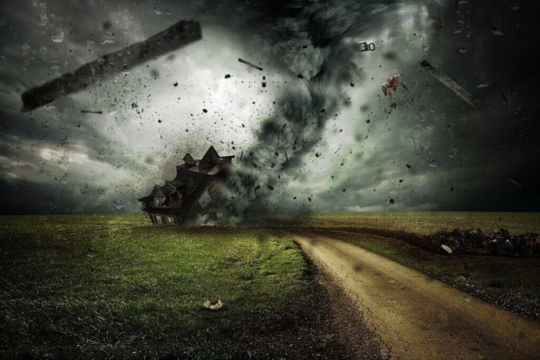 Evacuation Preparation for Hurricanes: Things You Must Know